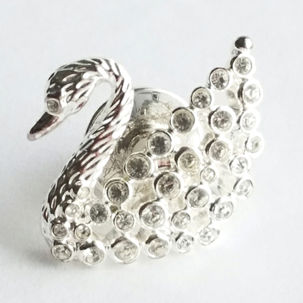 Swarovski Crystal Swan Pin Brooch Tie Tack
